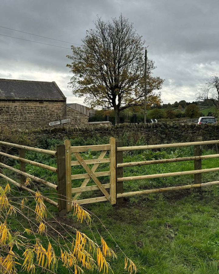 Post & Rail Fencing by Fencing 4U